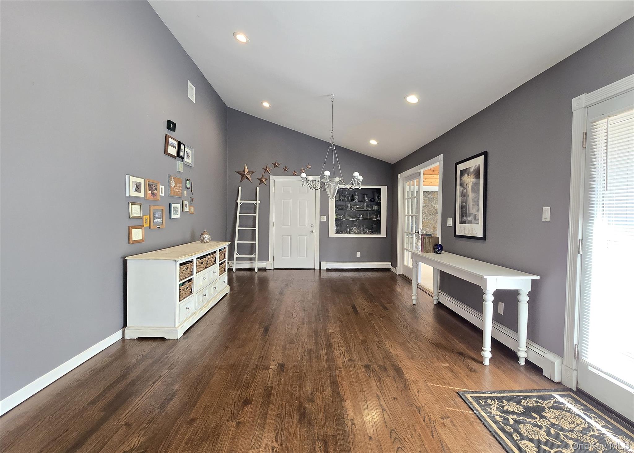 30 Elizabeth Way, Ridge, NY 11961