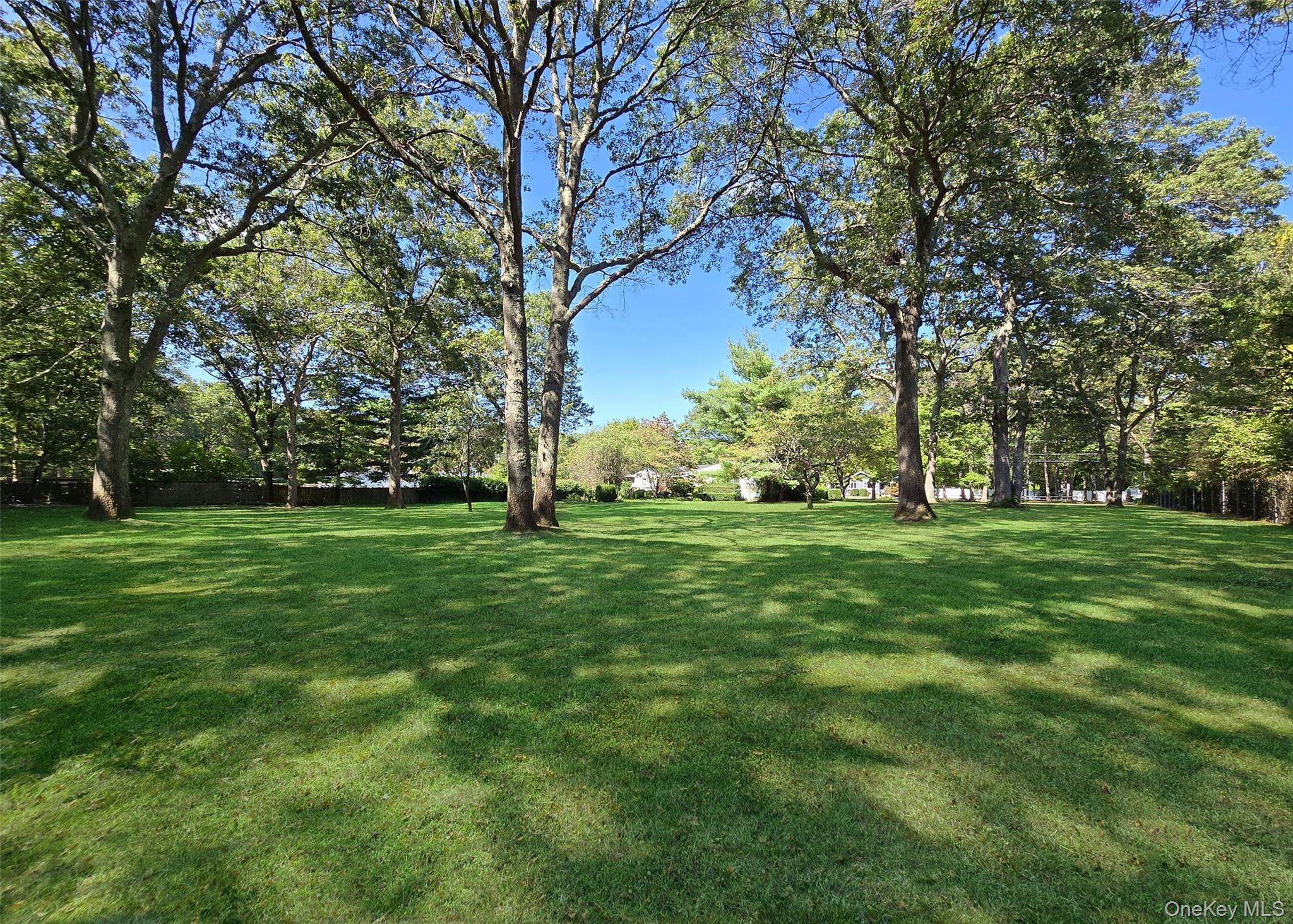 30 Elizabeth Way, Ridge, NY 11961