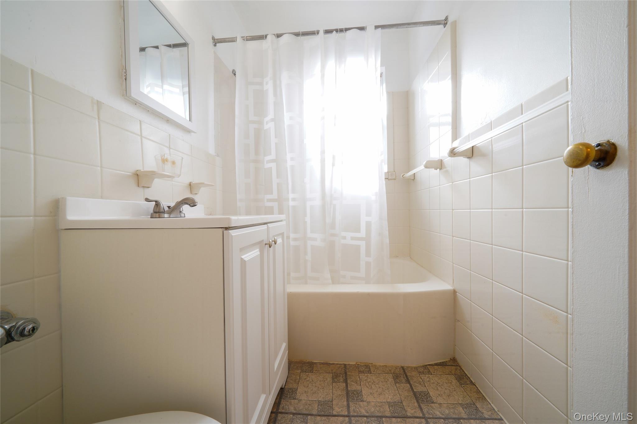 1 Fisher Drive # 204, Mount Vernon, NY 10552