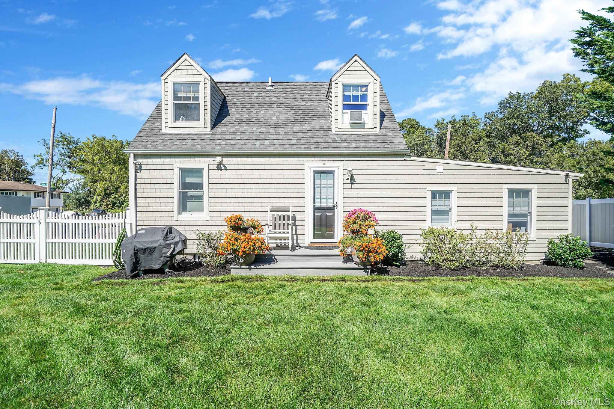 20 Tulip Road, Kings Park, NY 11754