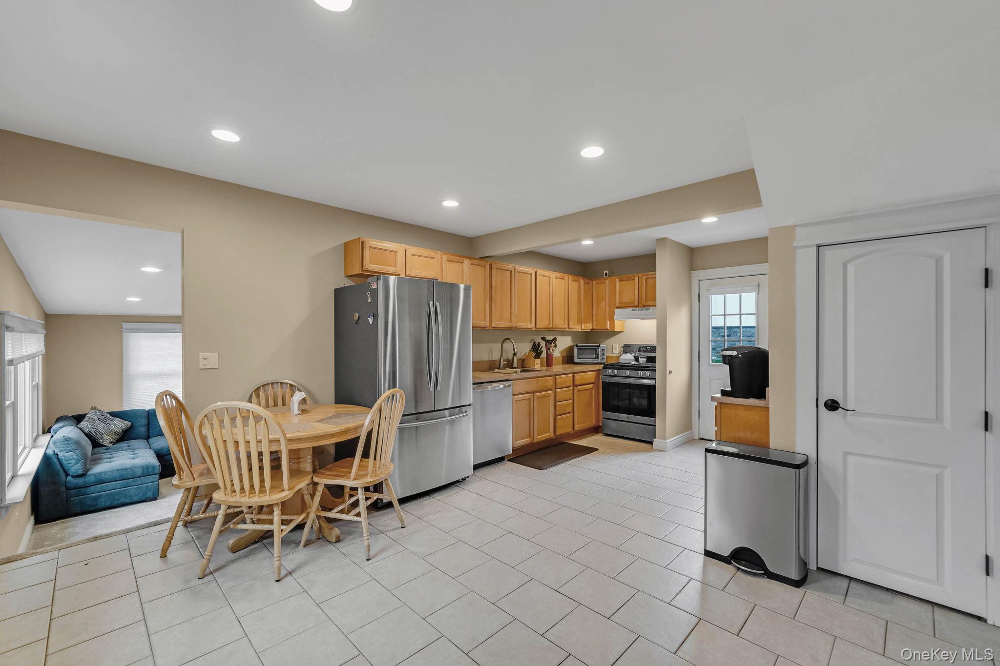 20 Tulip Road, Kings Park, NY 11754