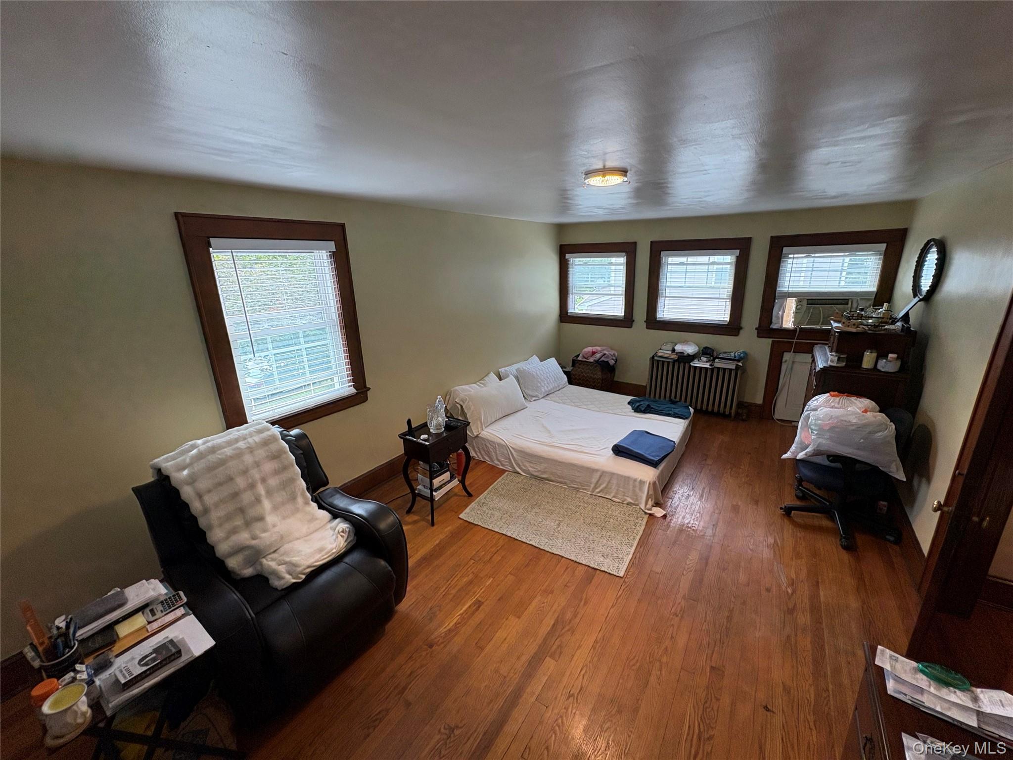 75 Brefni Street, Amityville, NY 11701