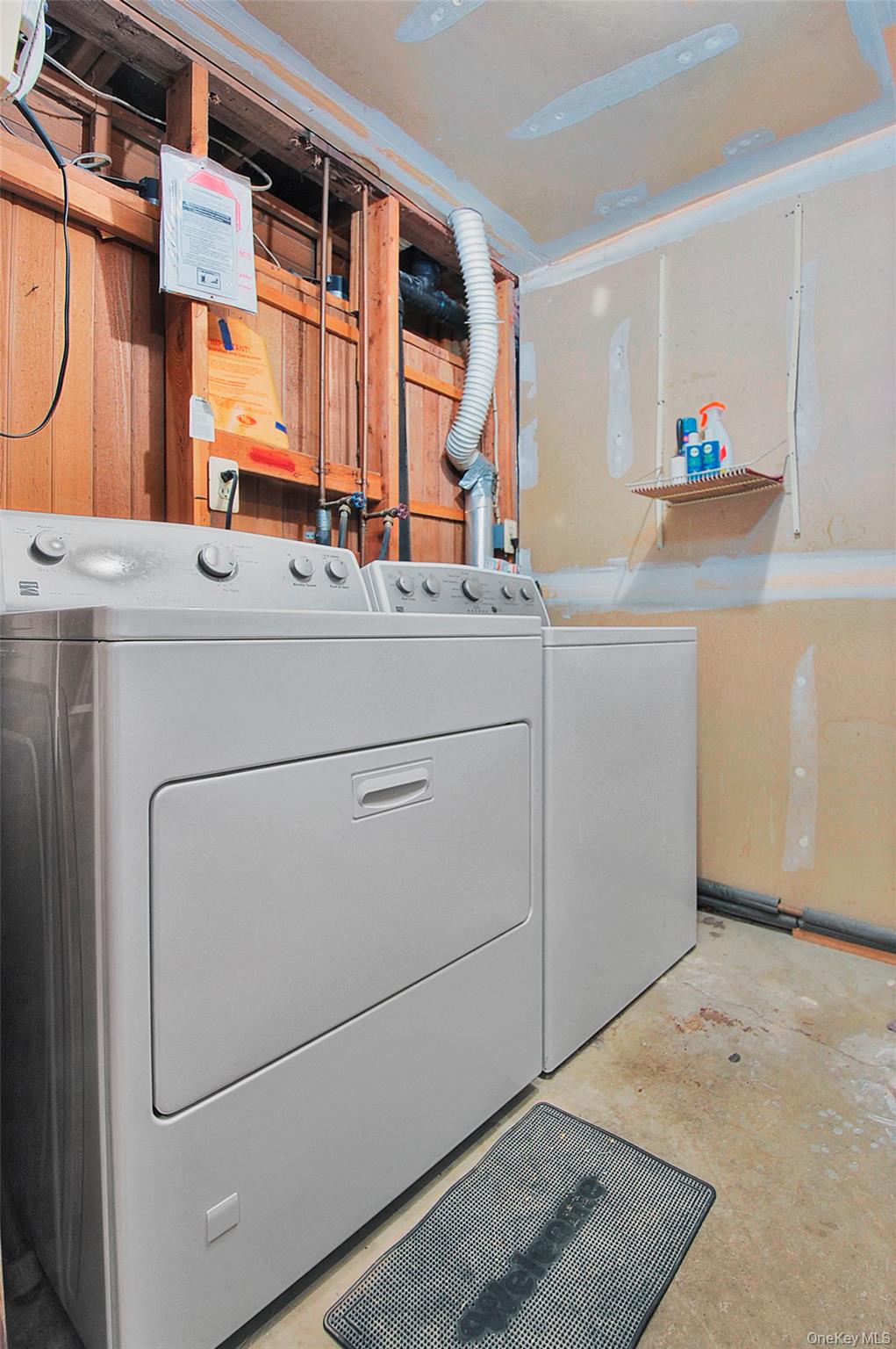 35 Guernsey Drive, New Windsor, NY 12553