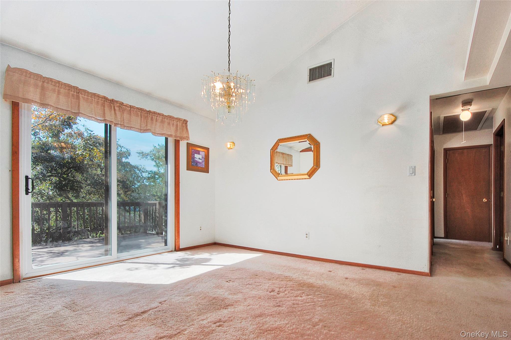 35 Guernsey Drive, New Windsor, NY 12553