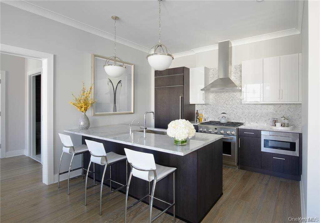 100 Garvies Point Road # 1202, Glen Cove, NY 11542