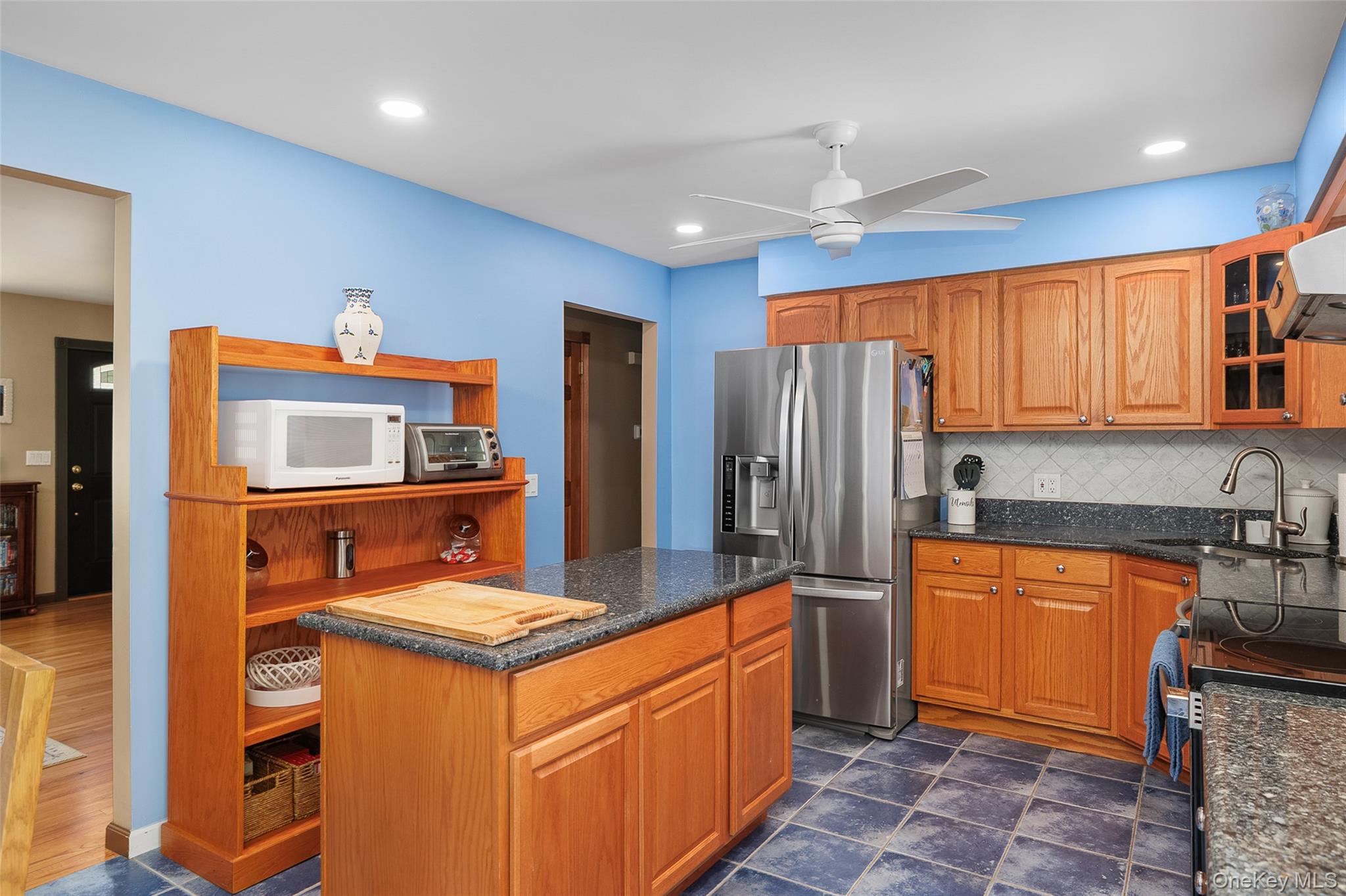 44 Juniper Avenue, Ronkonkoma, NY 11779