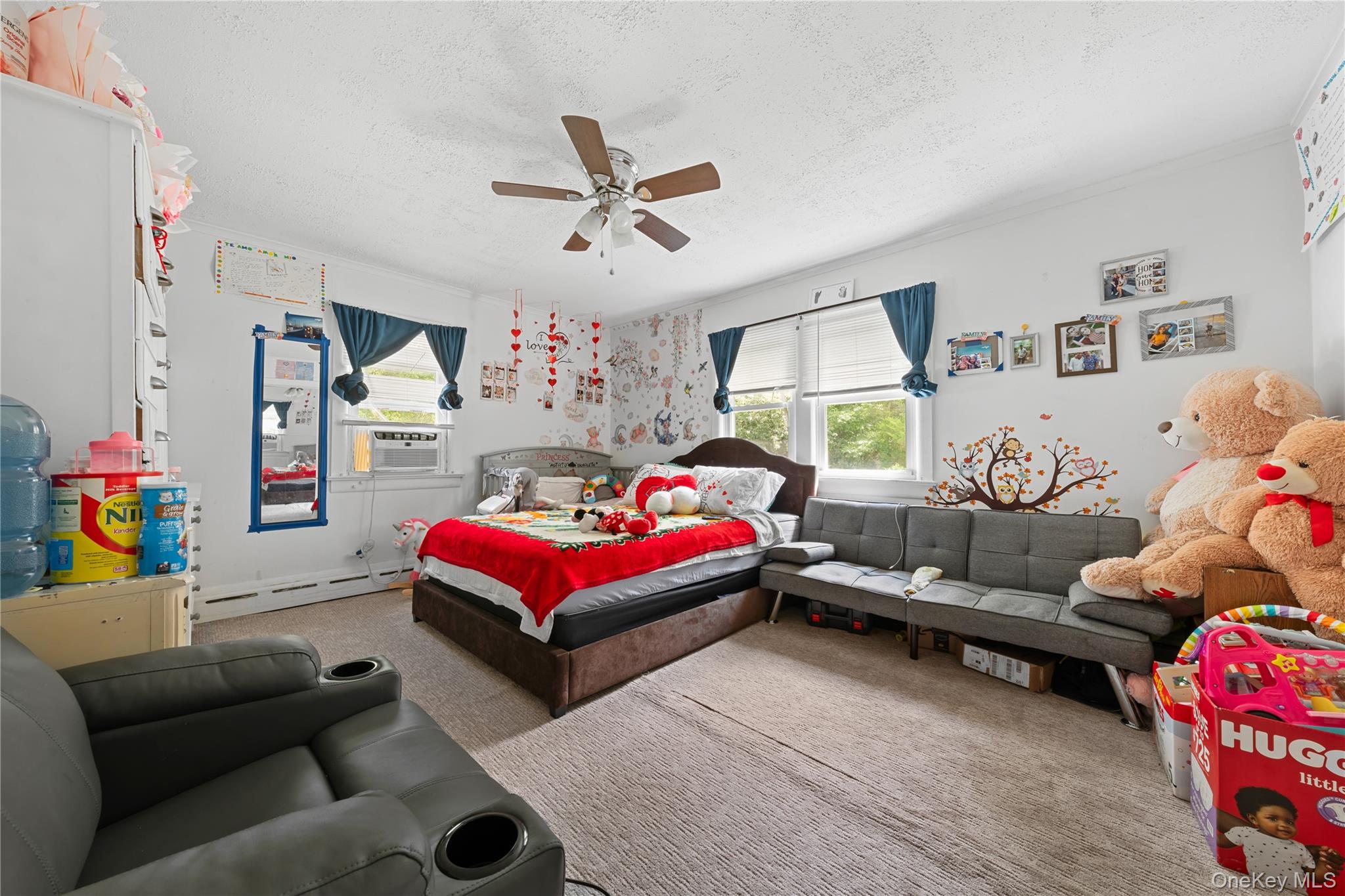 16 Edwards Avenue, Calverton, NY 11933