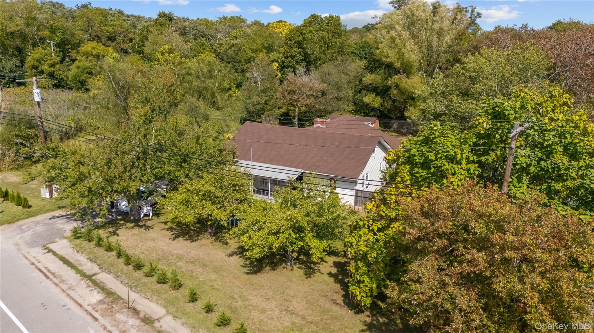 16 Edwards Avenue, Calverton, NY 11933