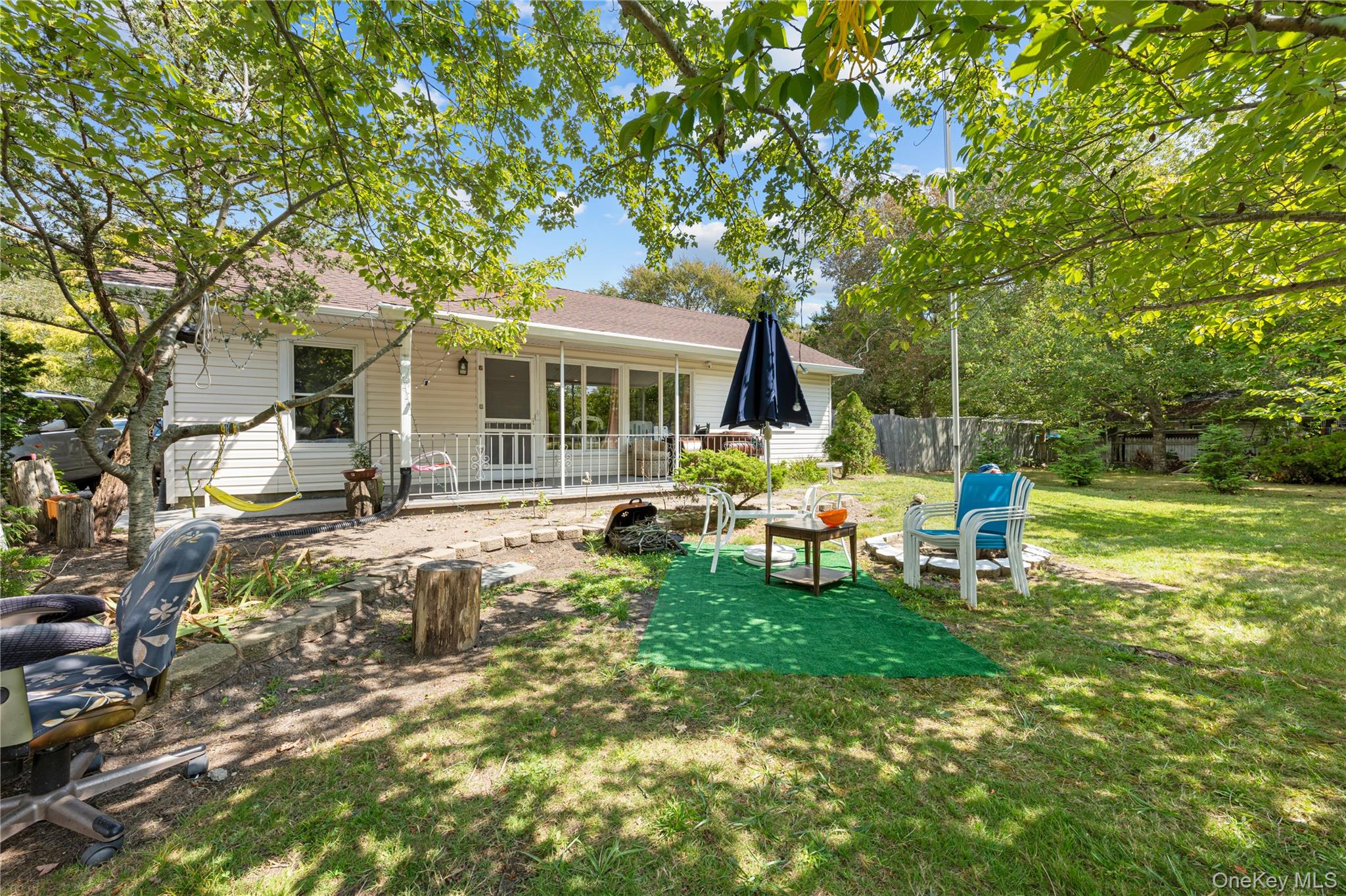 16 Edwards Avenue, Calverton, NY 11933