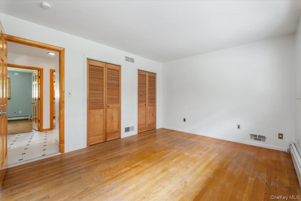 25 Park Drive, Putnam Valley, NY 10579