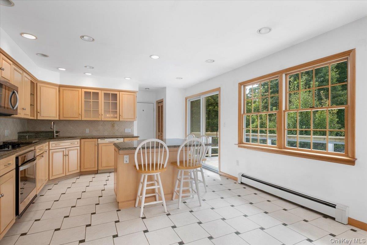 25 Park Drive, Putnam Valley, NY 10579