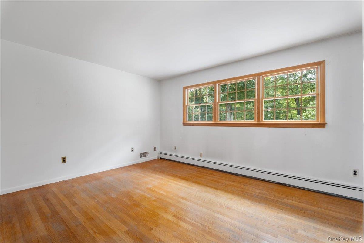 25 Park Drive, Putnam Valley, NY 10579