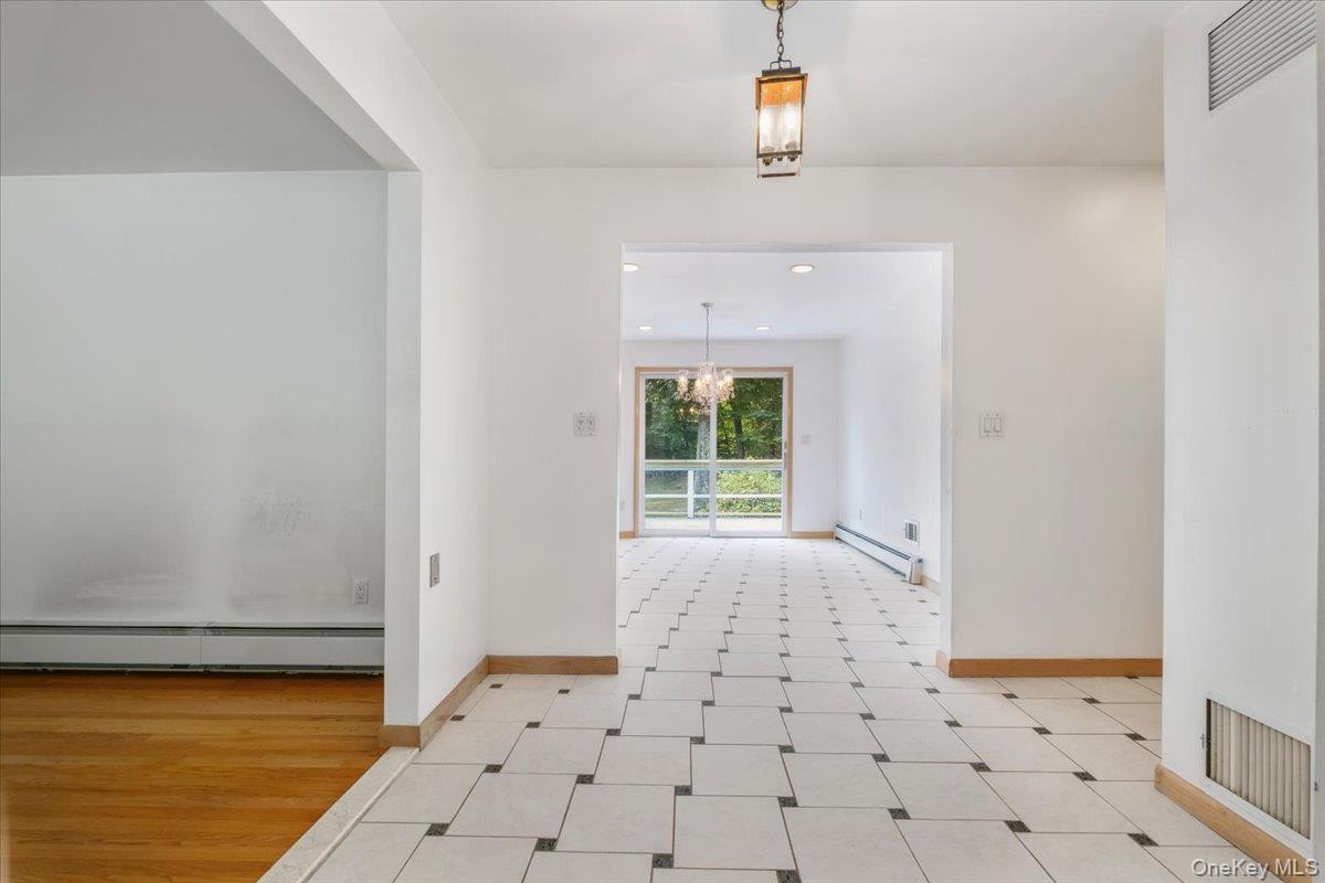 25 Park Drive, Putnam Valley, NY 10579