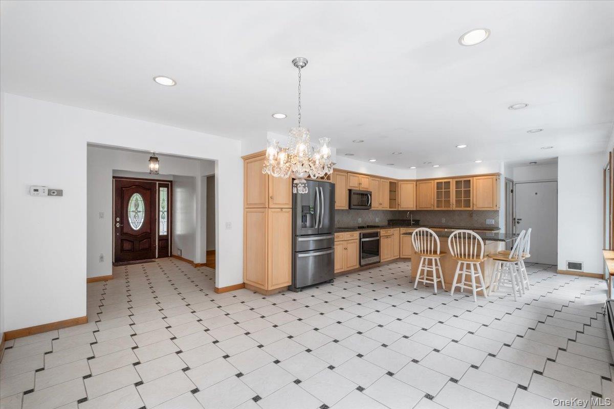 25 Park Drive, Putnam Valley, NY 10579