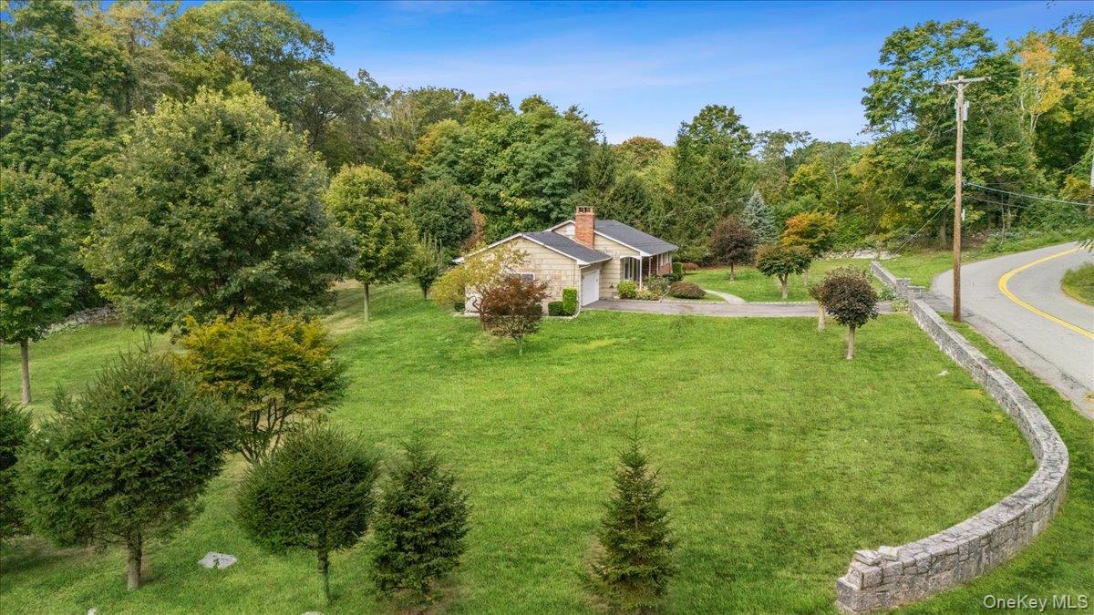 25 Park Drive, Putnam Valley, NY 10579