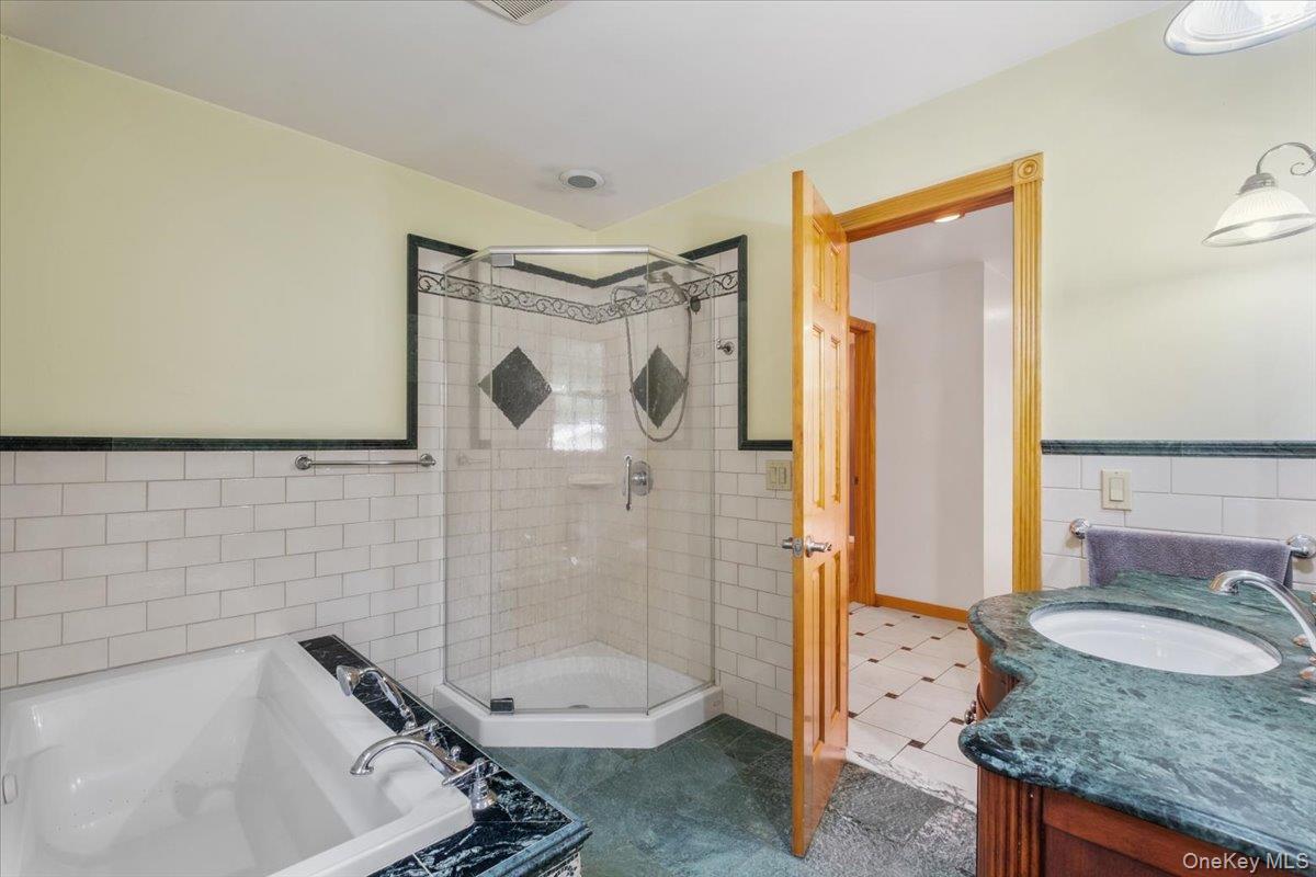 25 Park Drive, Putnam Valley, NY 10579