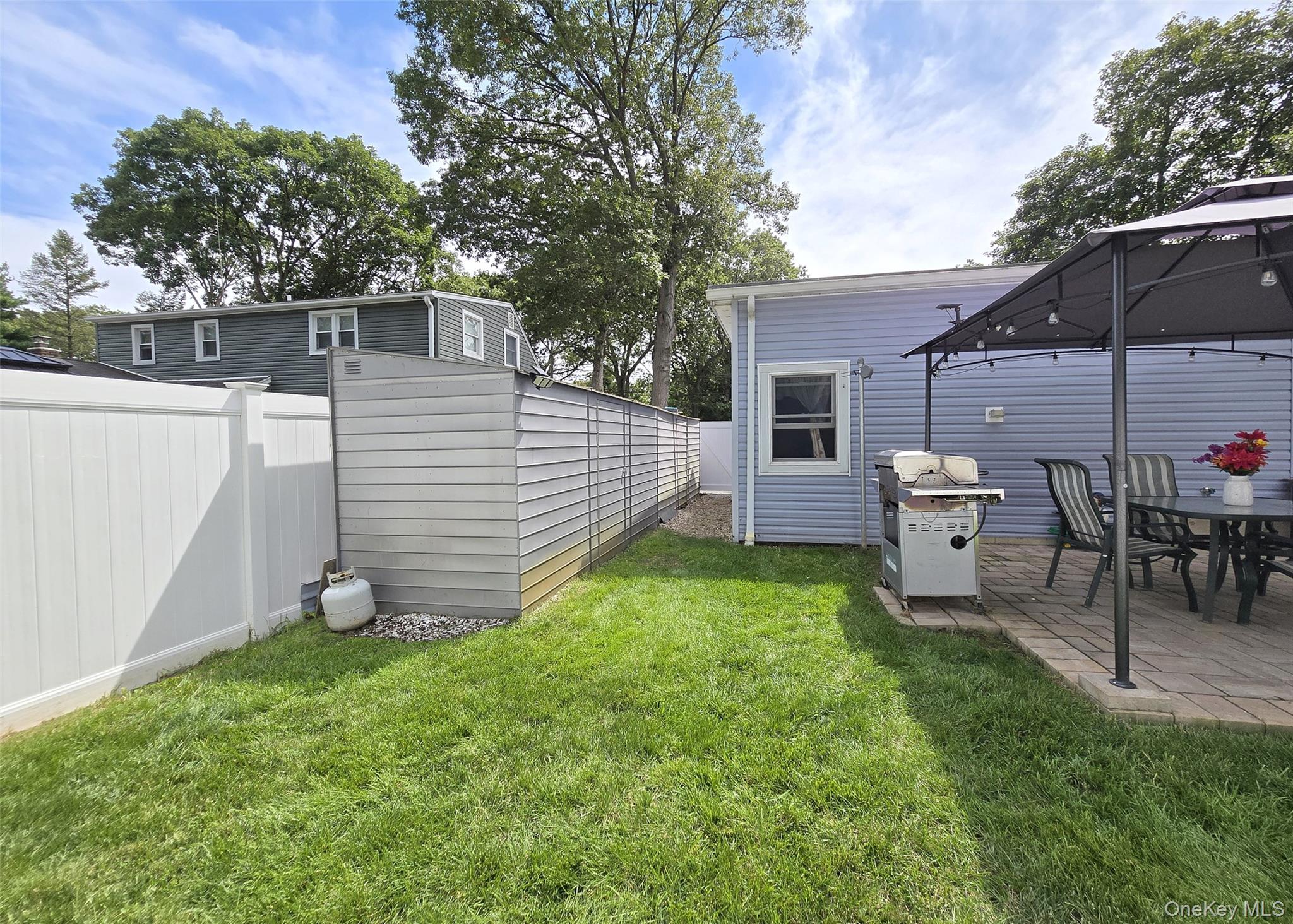 33 Thorne Street, Lake Ronkonkoma, NY 11779