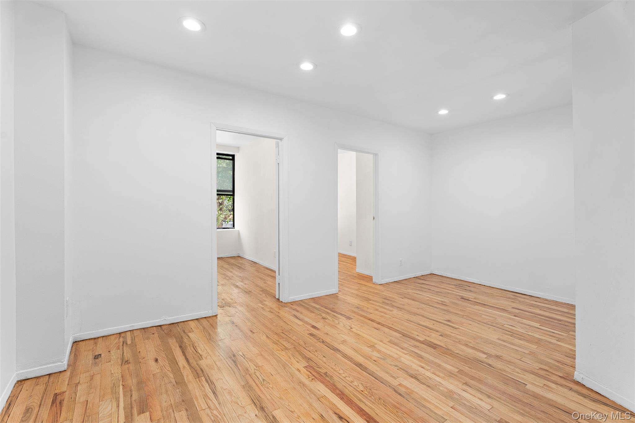246 E 51st Street # 7, New York (Manhattan), NY 10022