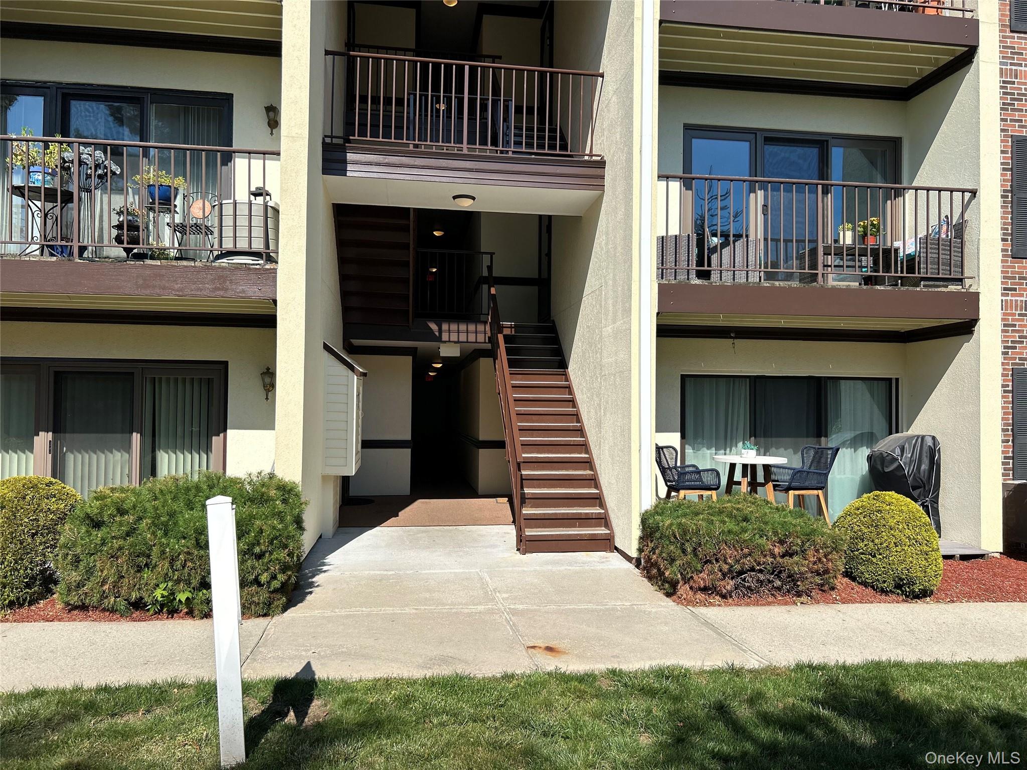 9 Edinburgh Drive # #9, Peekskill, NY 10566