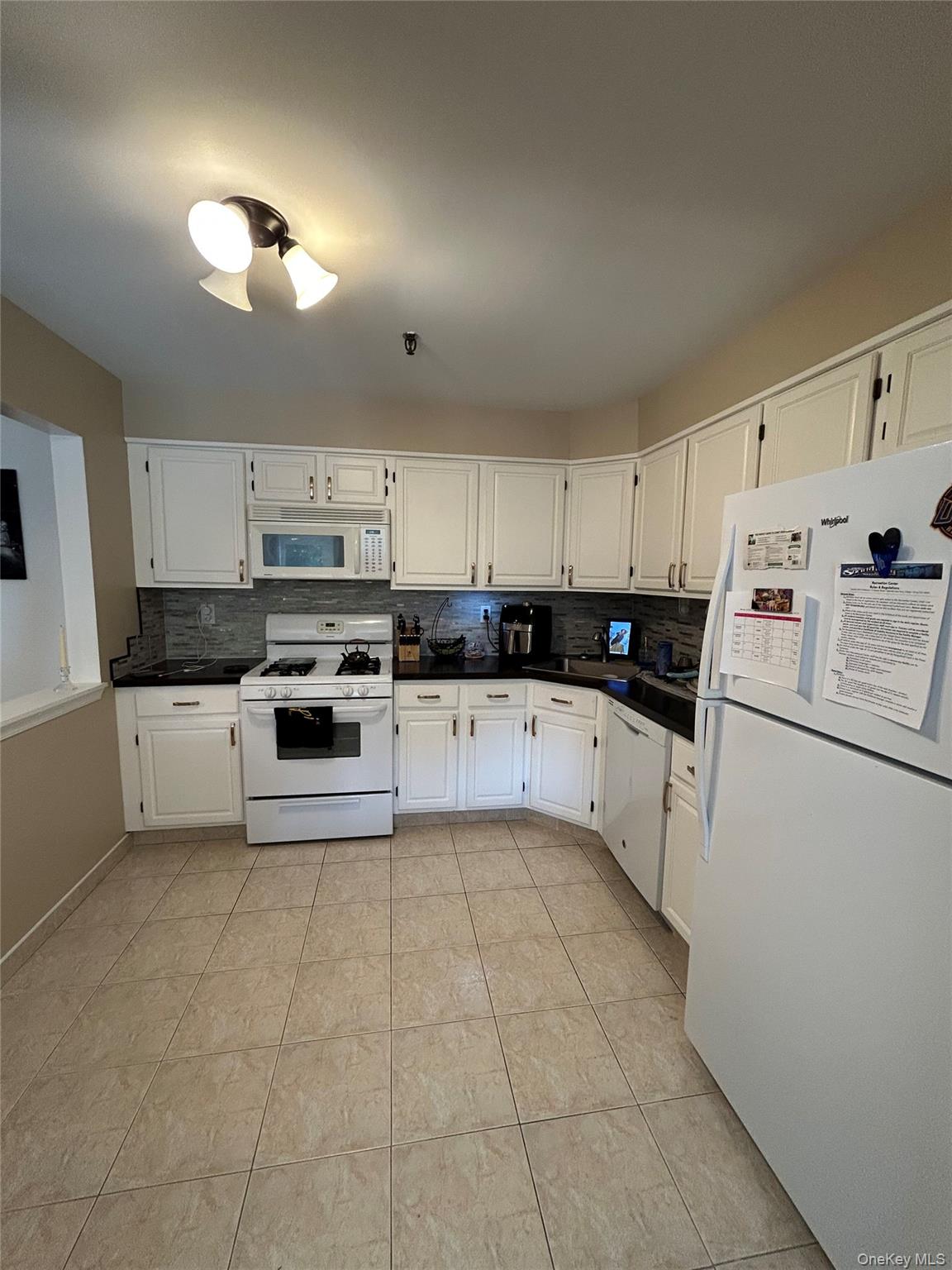 9 Edinburgh Drive # #9, Peekskill, NY 10566