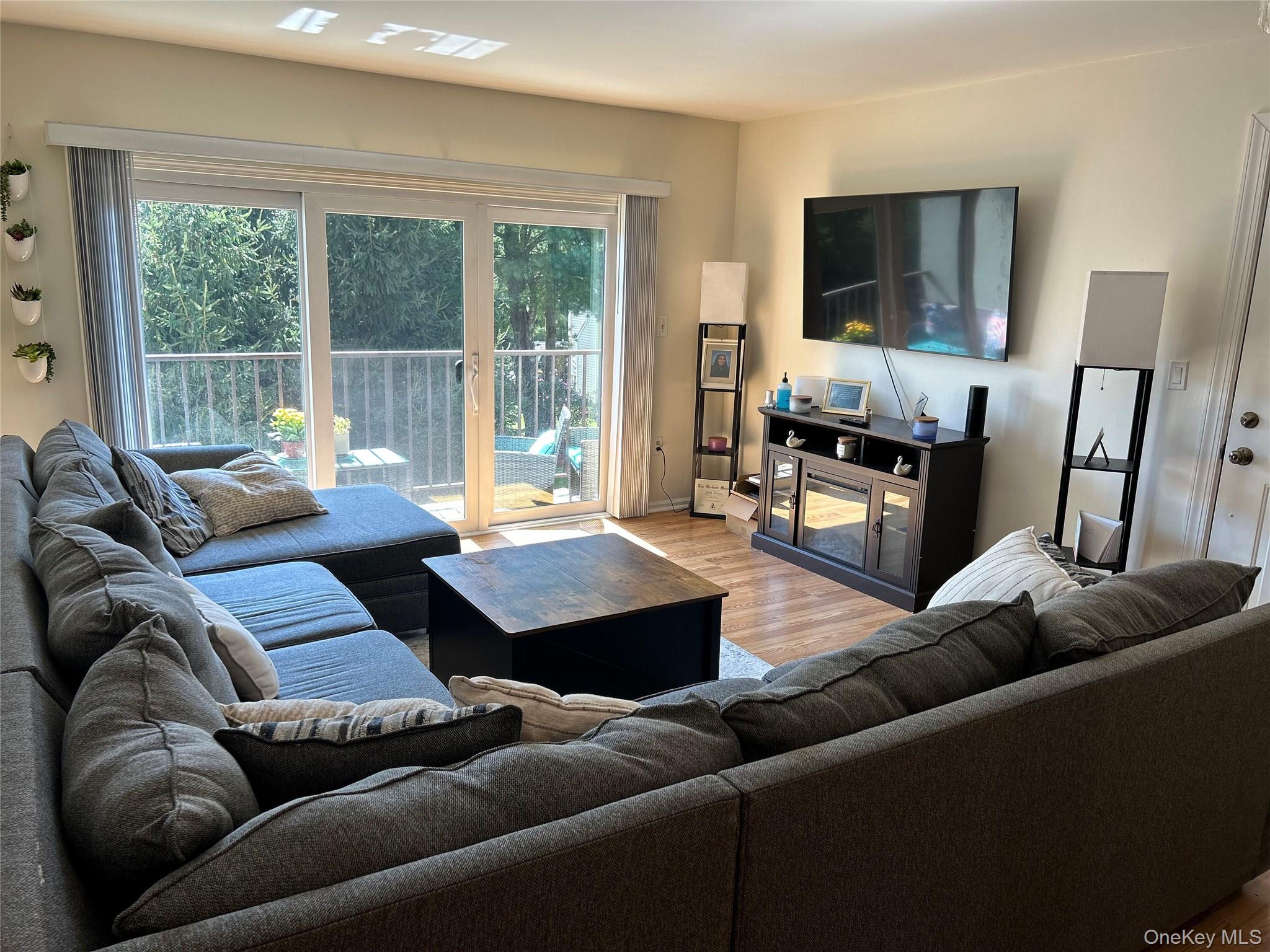 9 Edinburgh Drive # #9, Peekskill, NY 10566