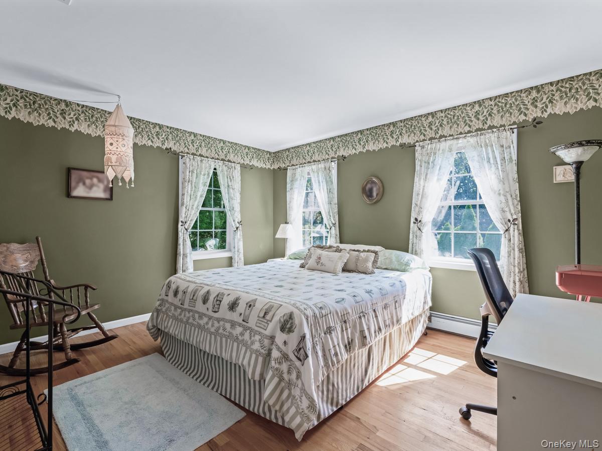 171 Glen Avenue, Sea Cliff, NY 11579