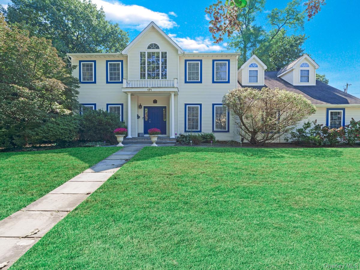 171 Glen Avenue, Sea Cliff, NY 11579