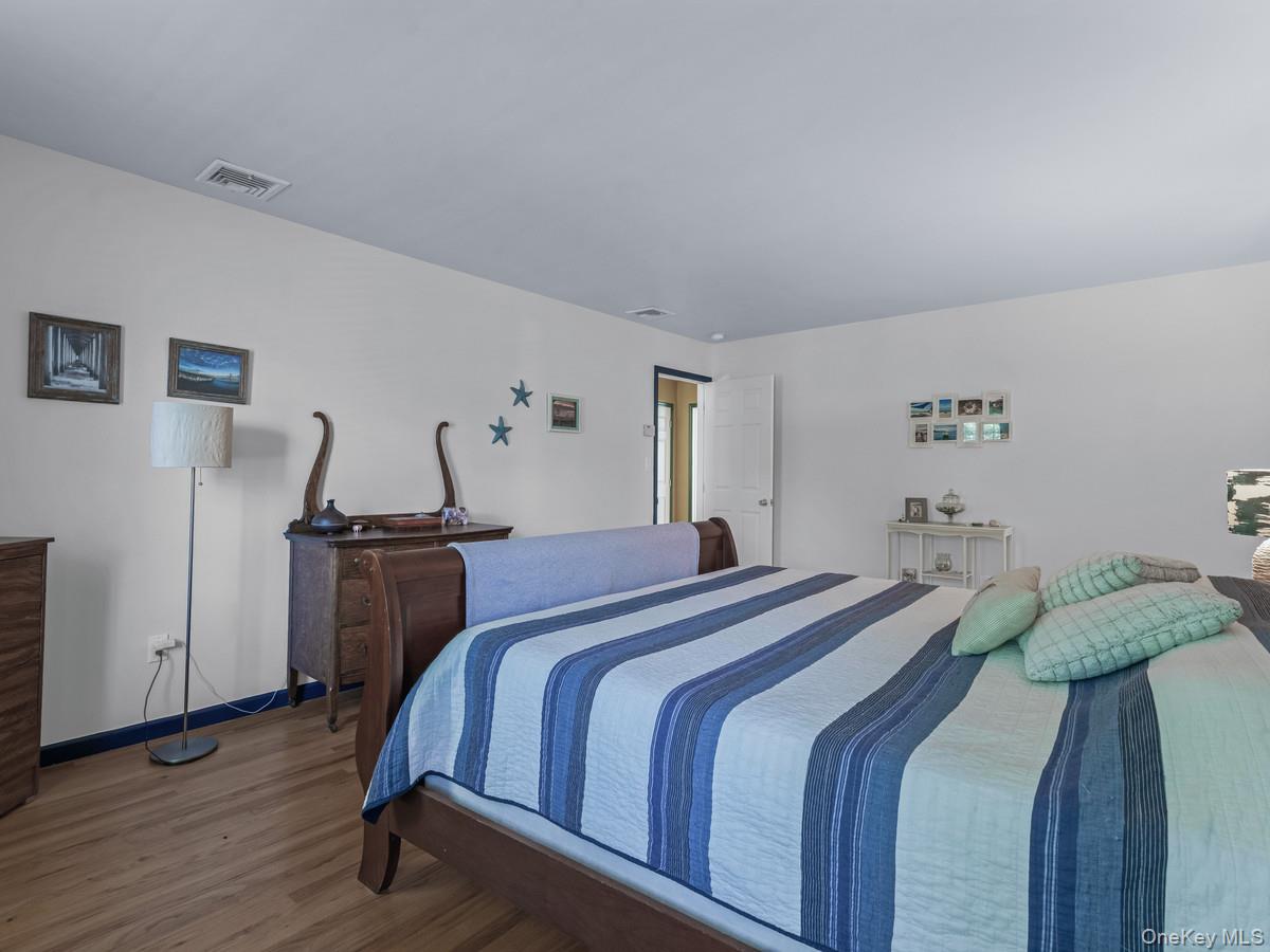 171 Glen Avenue, Sea Cliff, NY 11579