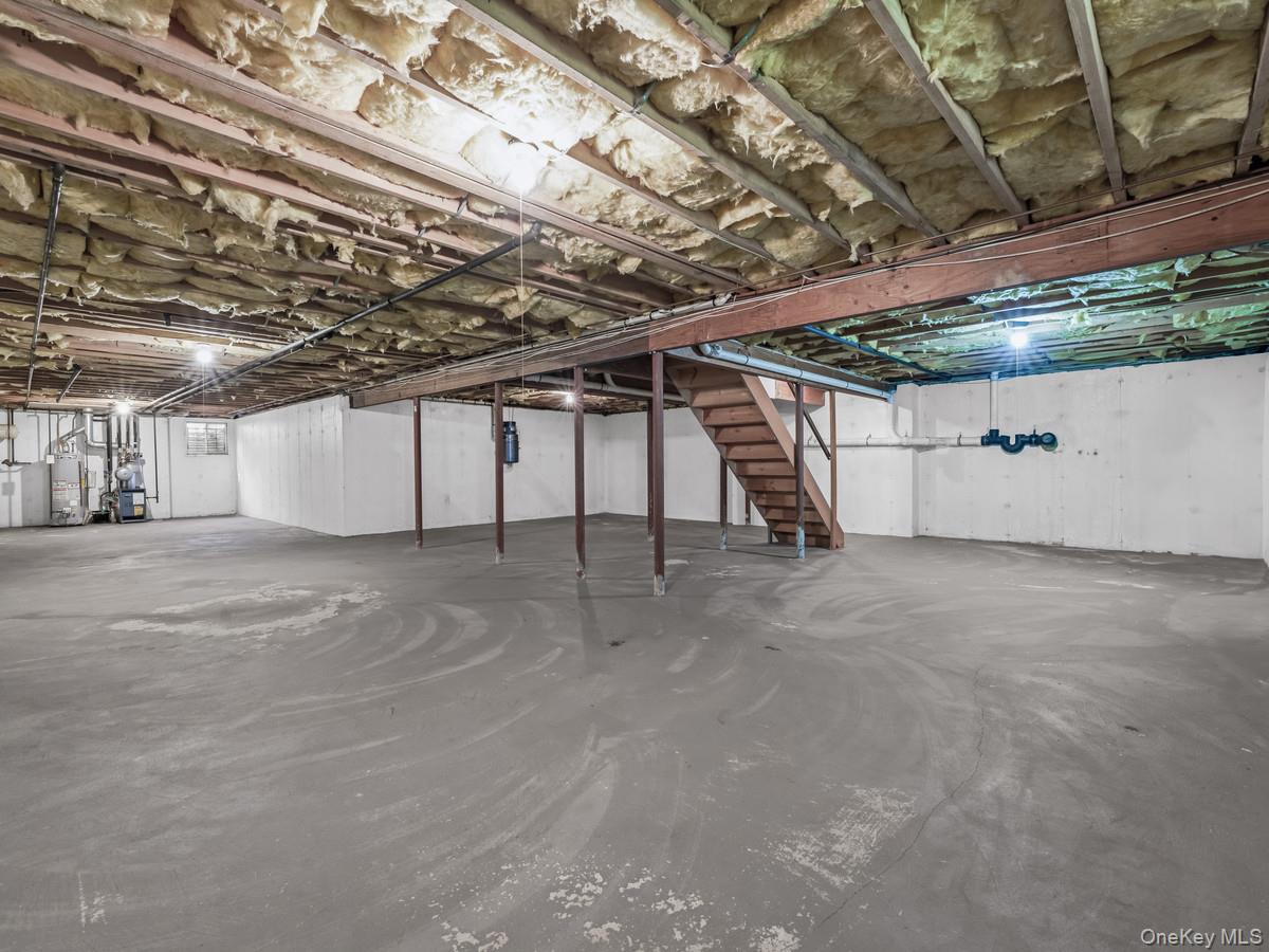 171 Glen Avenue, Sea Cliff, NY 11579