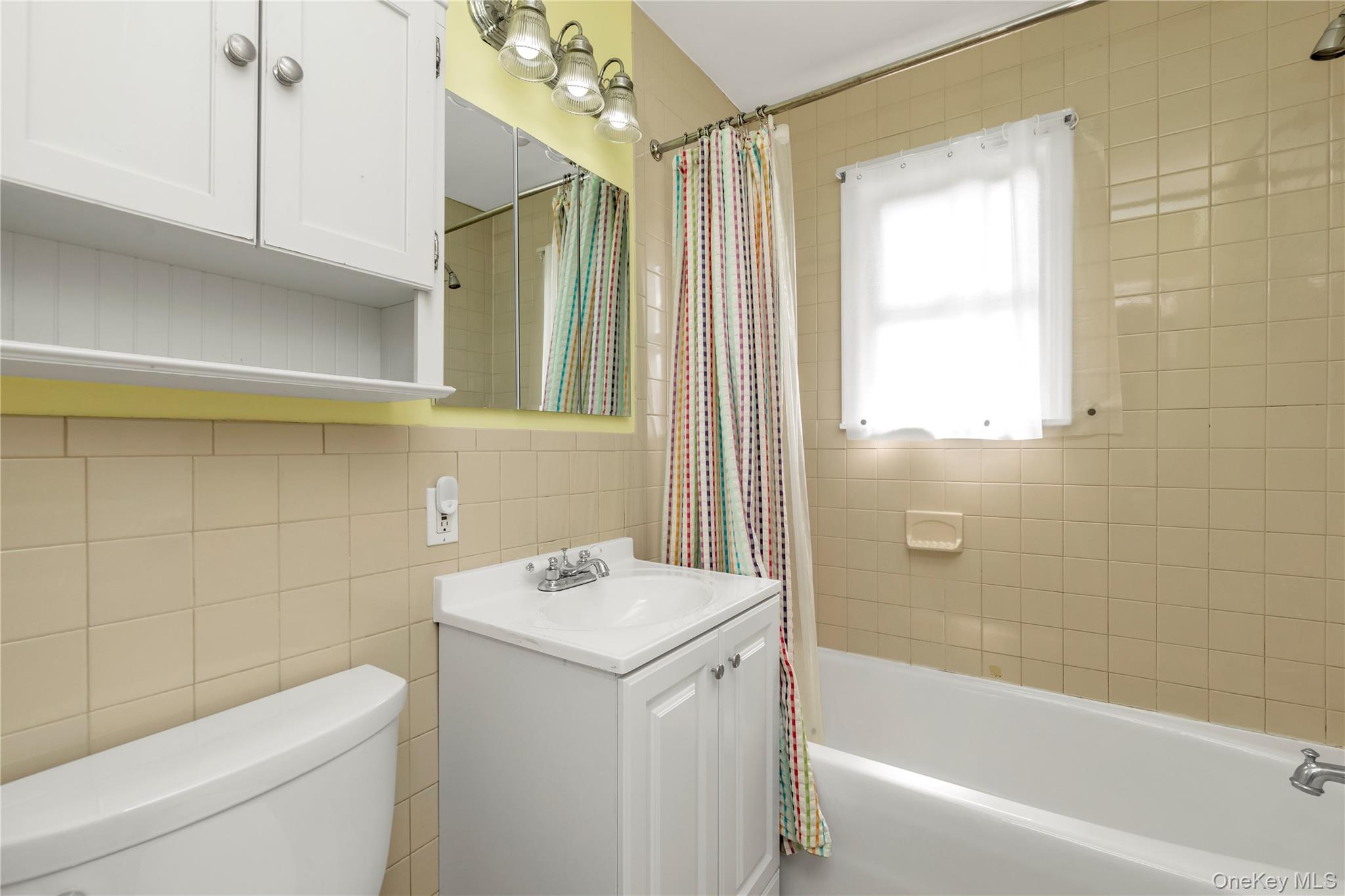 24432 90th Avenue, Bellerose, NY 11426