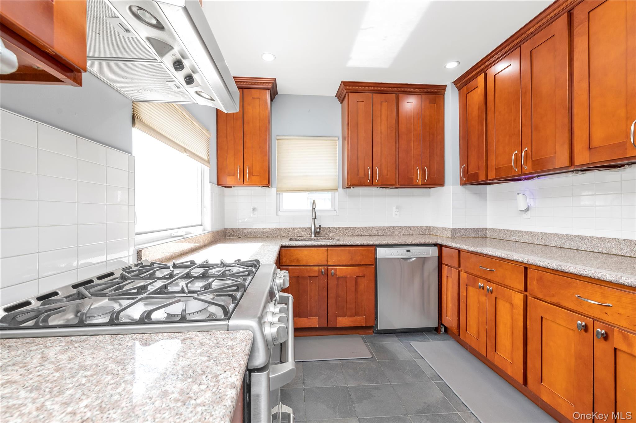 24432 90th Avenue, Bellerose, NY 11426