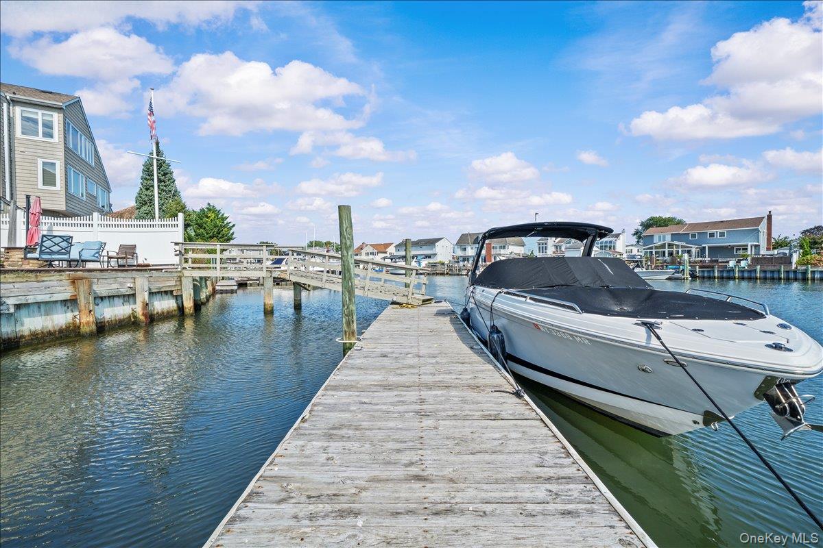 4072 Darby Lane, Seaford, NY 11783