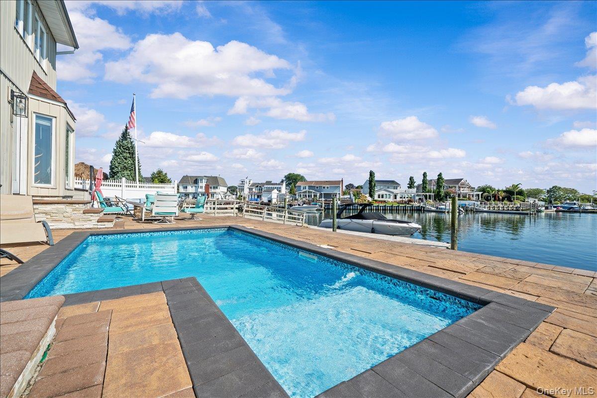 4072 Darby Lane, Seaford, NY 11783