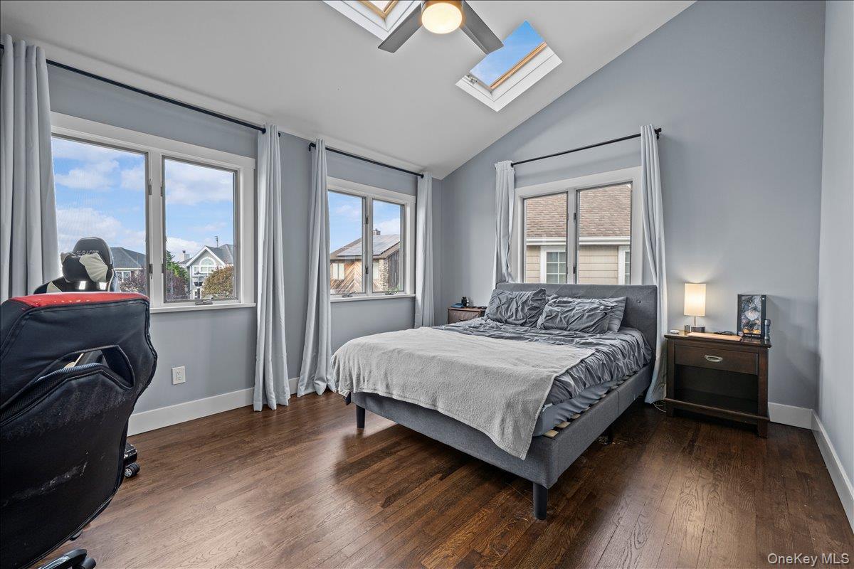 4072 Darby Lane, Seaford, NY 11783