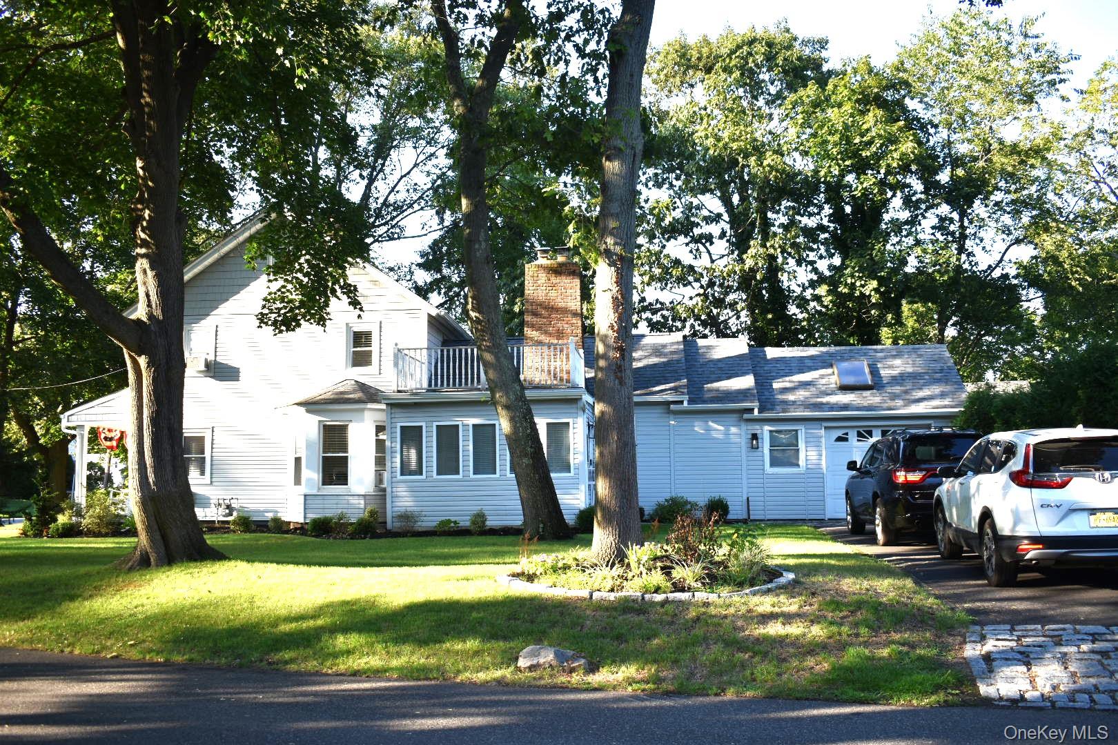 176 Richmond Avenue, Amityville, NY 11701