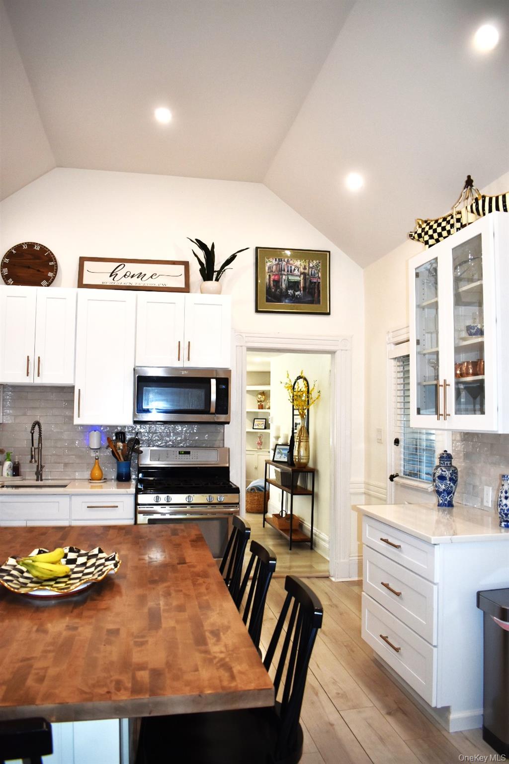 176 Richmond Avenue, Amityville, NY 11701