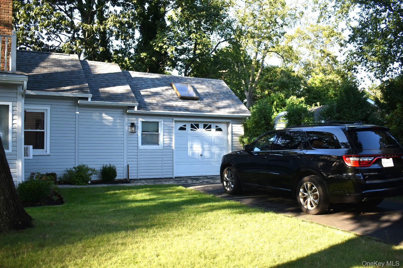 176 Richmond Avenue, Amityville, NY 11701