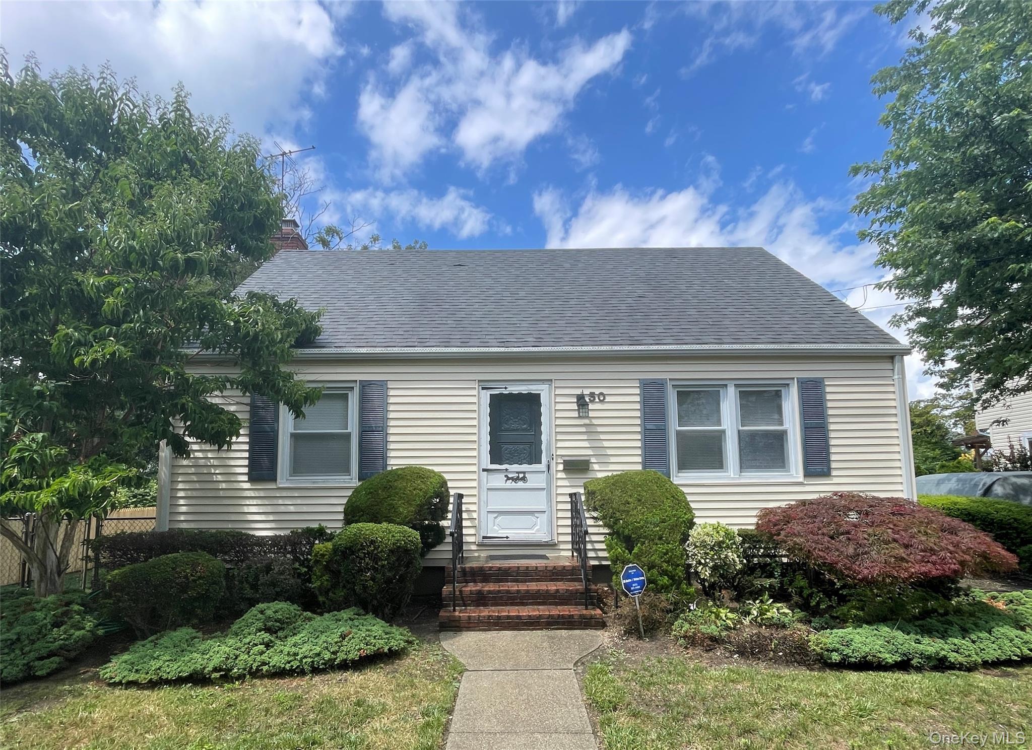 Massapequa, NY 11758