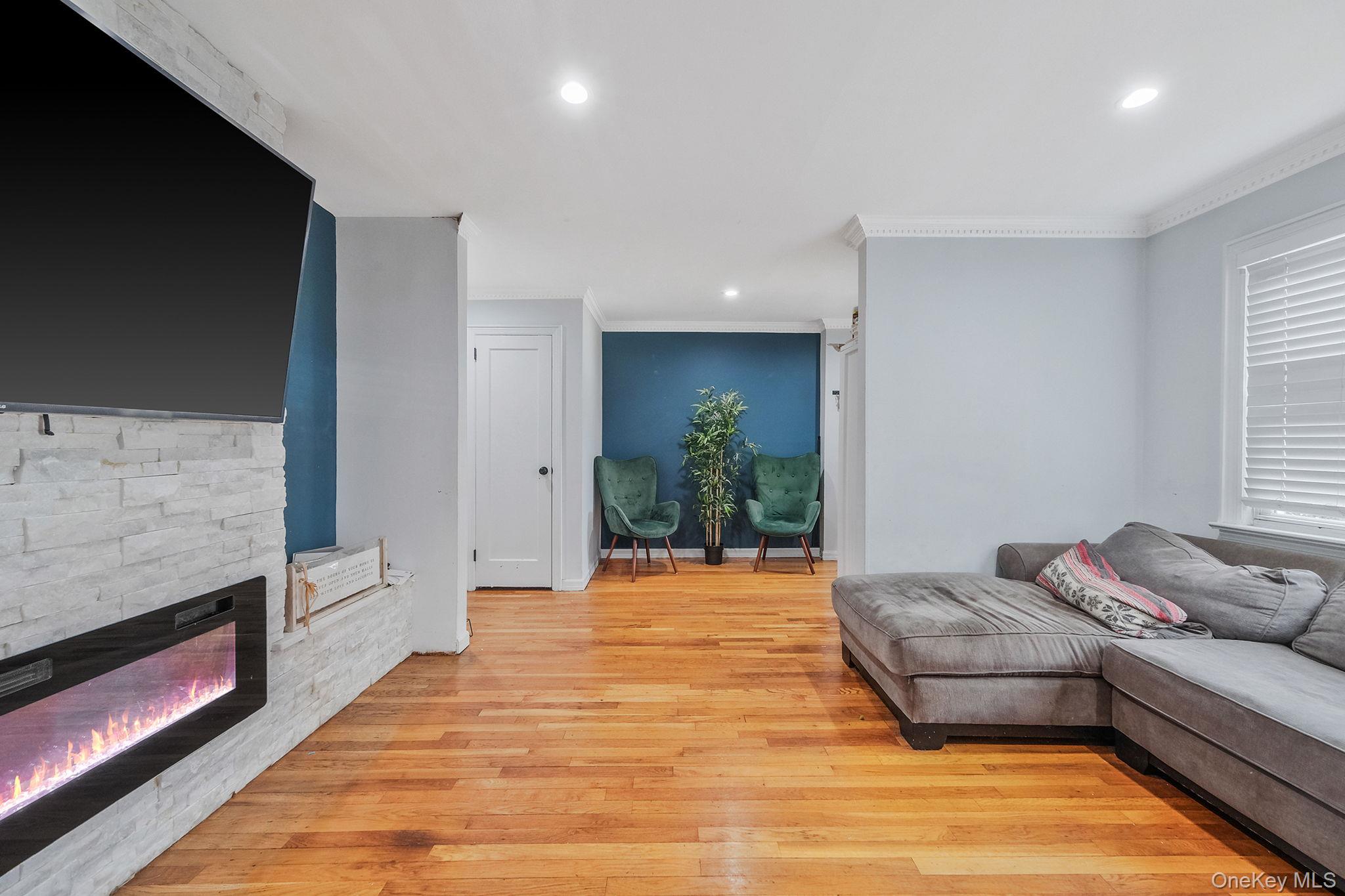 54 S Centre Avenue, Rockville Centre, NY 11570