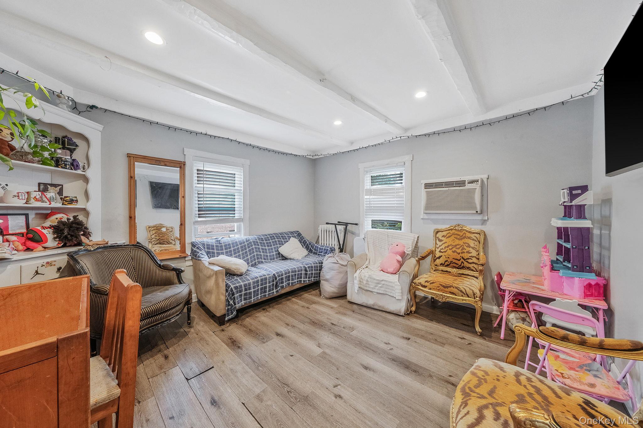 54 S Centre Avenue, Rockville Centre, NY 11570