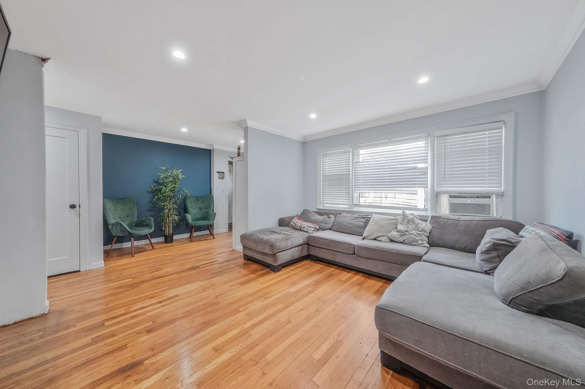 54 S Centre Avenue, Rockville Centre, NY 11570