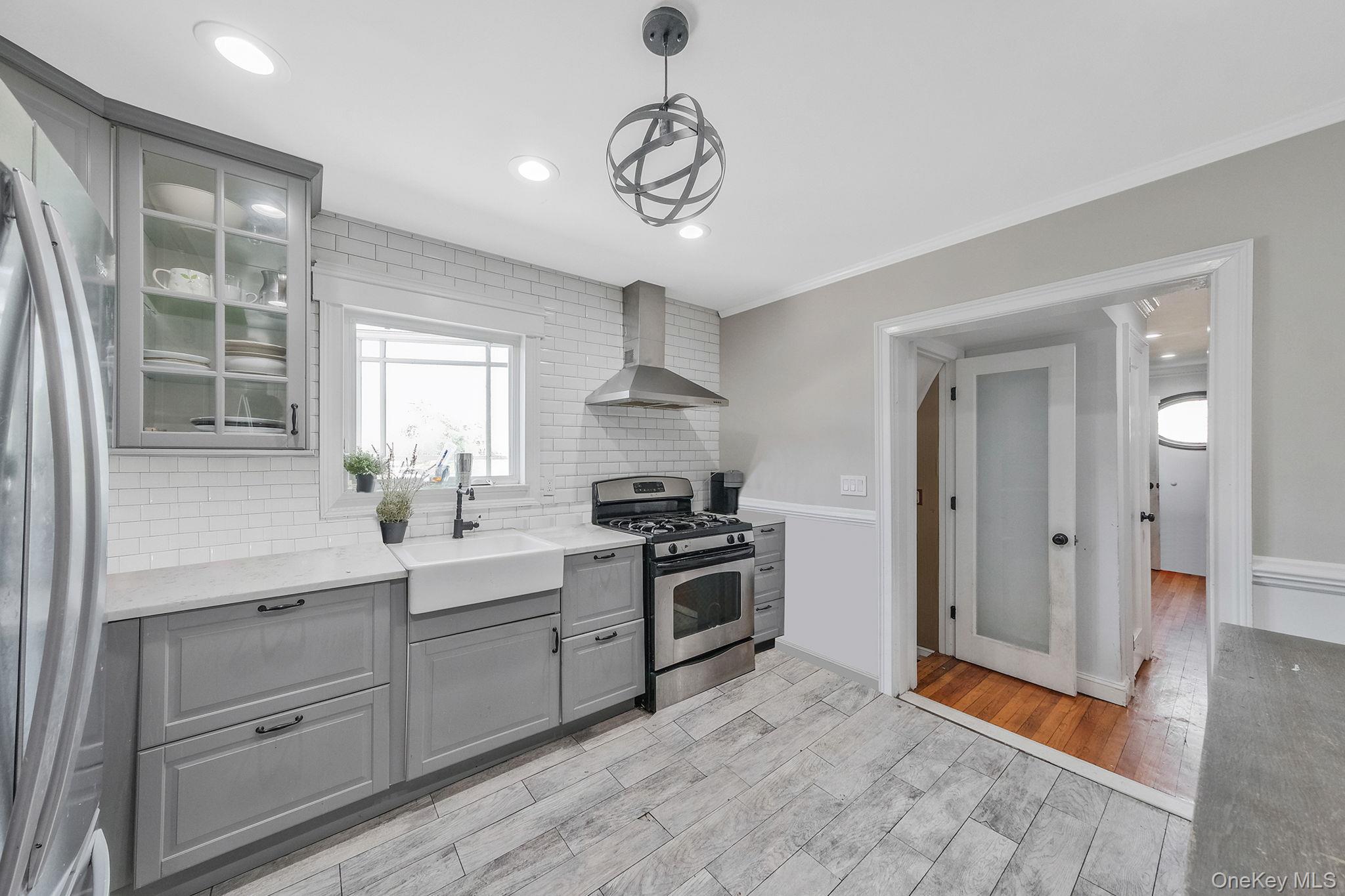 54 S Centre Avenue, Rockville Centre, NY 11570