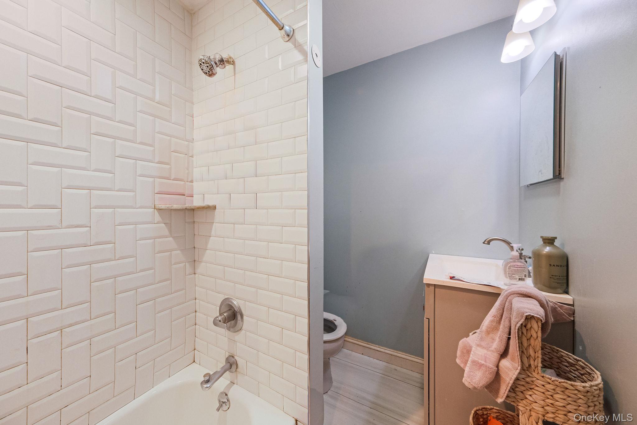 54 S Centre Avenue, Rockville Centre, NY 11570