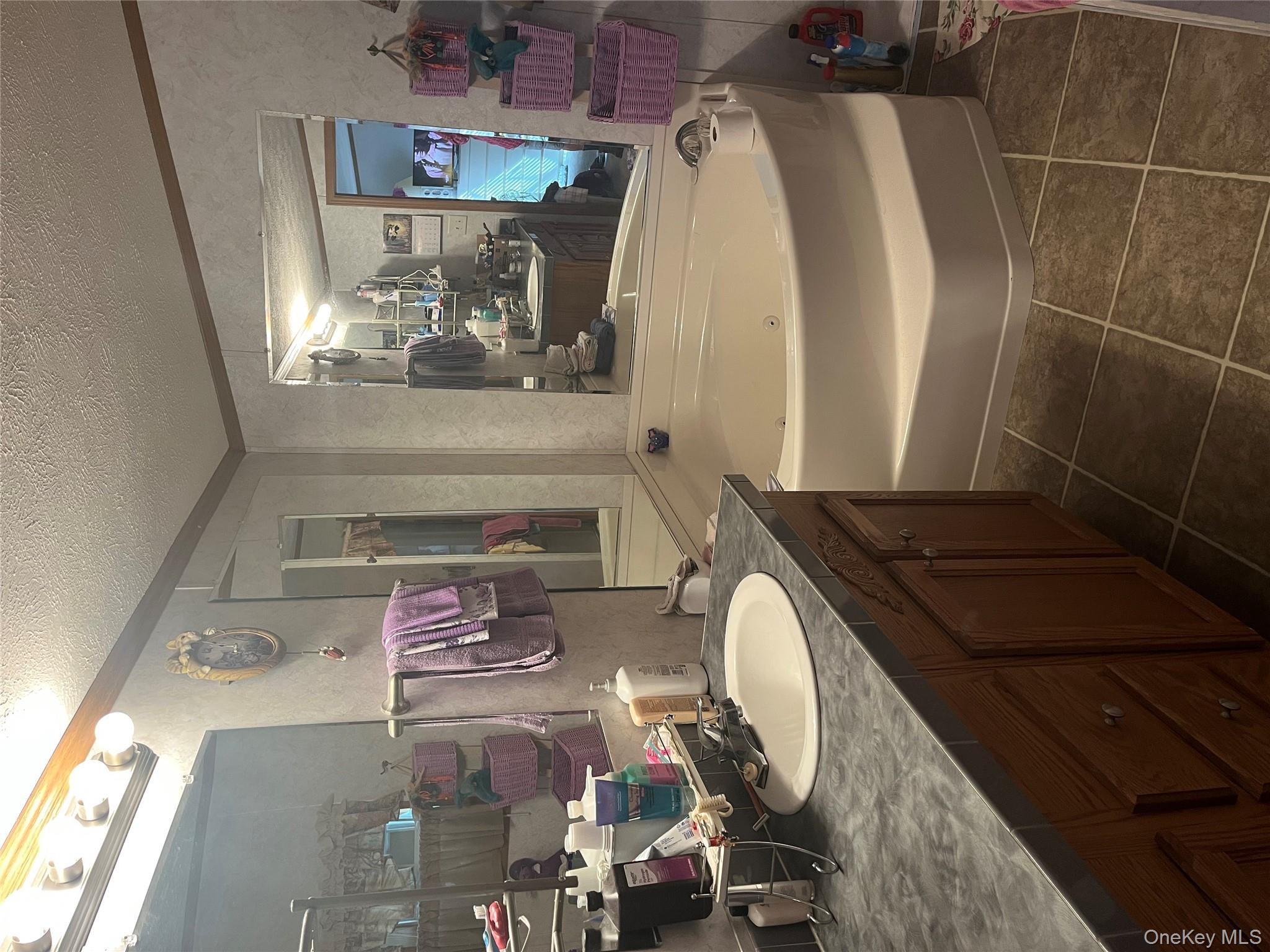 23 Davis Lane, Fallsburg, NY 12779