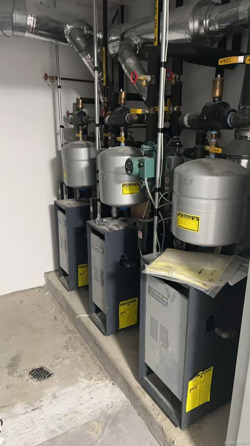 1111 Clarence Avenue, Bronx, NY 10465