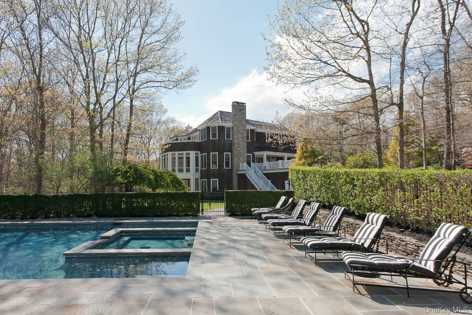 1477 Deerfield Road, Water Mill, NY 11976