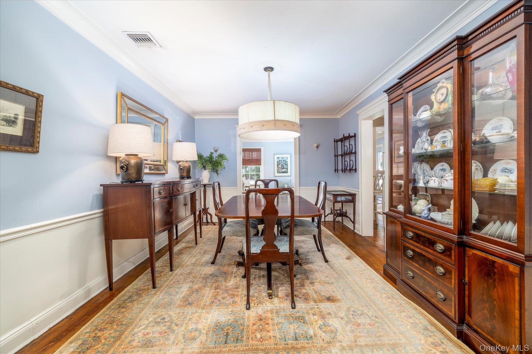 34 Saint Thomas Place, Malverne, NY 11565