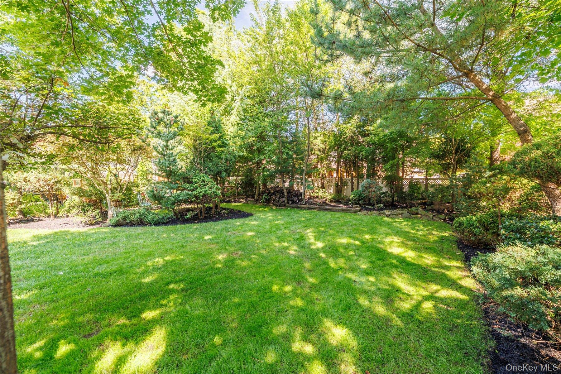 34 Saint Thomas Place, Malverne, NY 11565