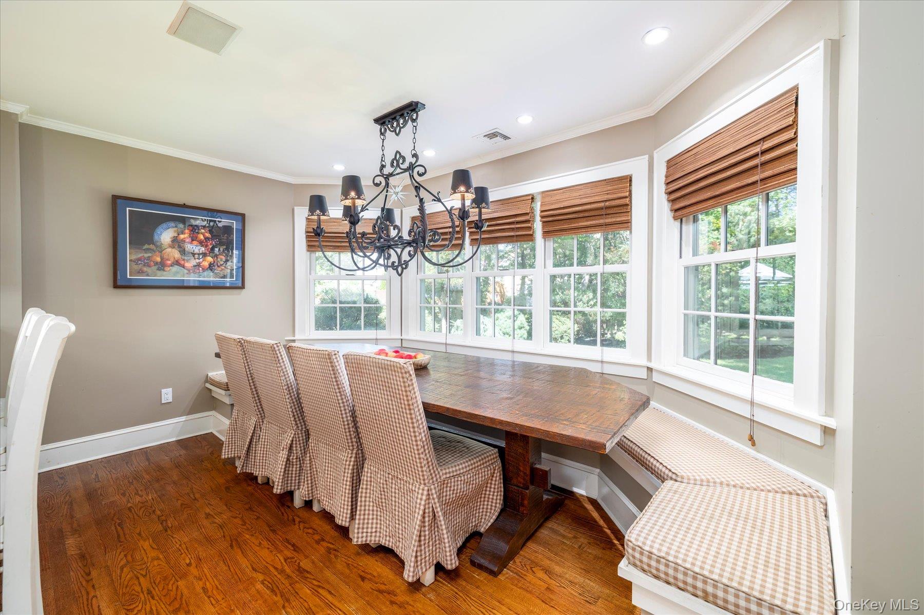 34 Saint Thomas Place, Malverne, NY 11565