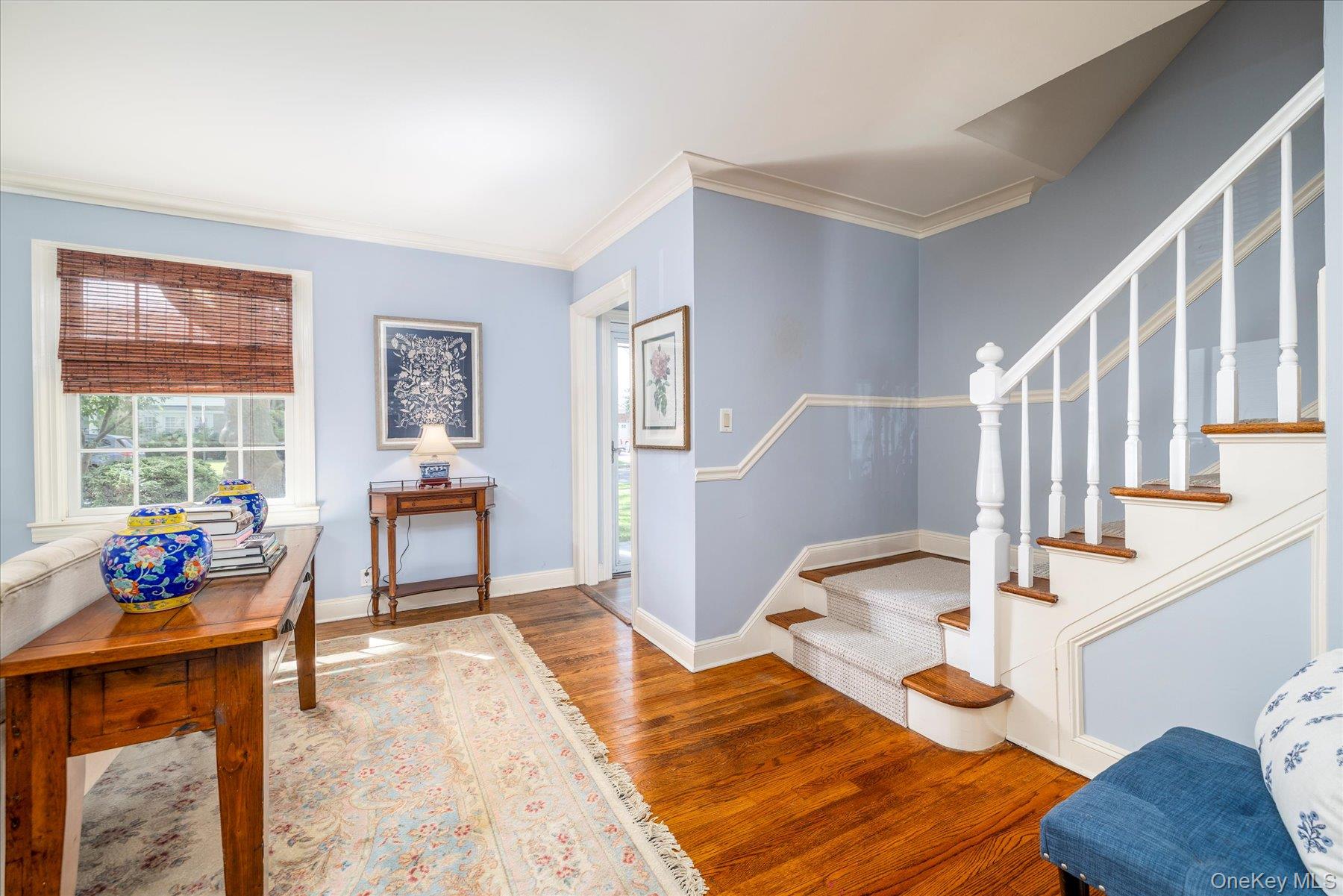 34 Saint Thomas Place, Malverne, NY 11565